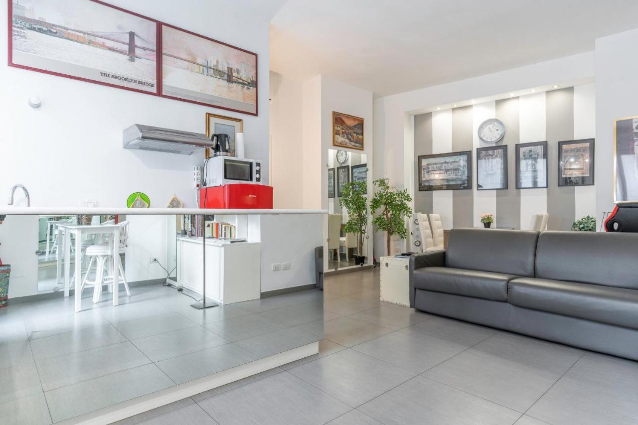 S. Ambrogio Square Apartment Milan Bagian luar foto