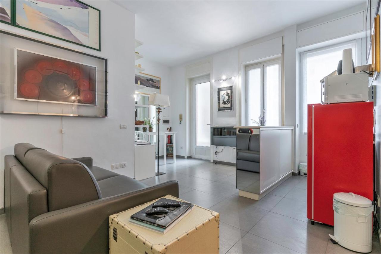 S. Ambrogio Square Apartment Milan Bagian luar foto