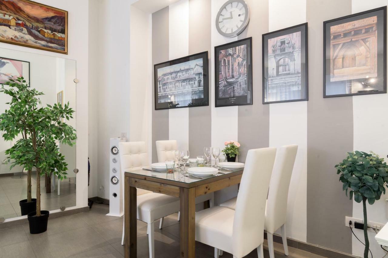 S. Ambrogio Square Apartment Milan Bagian luar foto